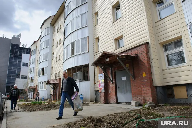 Уникальный проект реконструкции хрущевок в Екатеринбурге показал властям: лучше всего пятиэтажки сносить