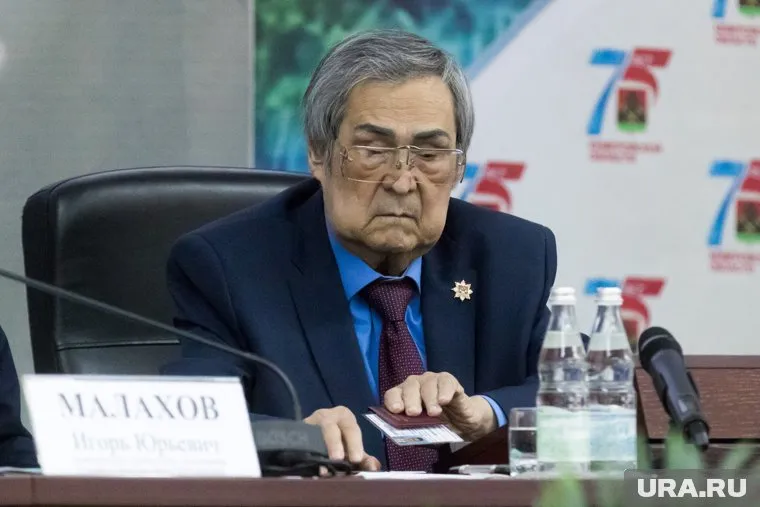 Подчиненным Амана Тулеева приходилось притворяться йети, чтобы поддерживать интерес к туризму в Кемеровской области