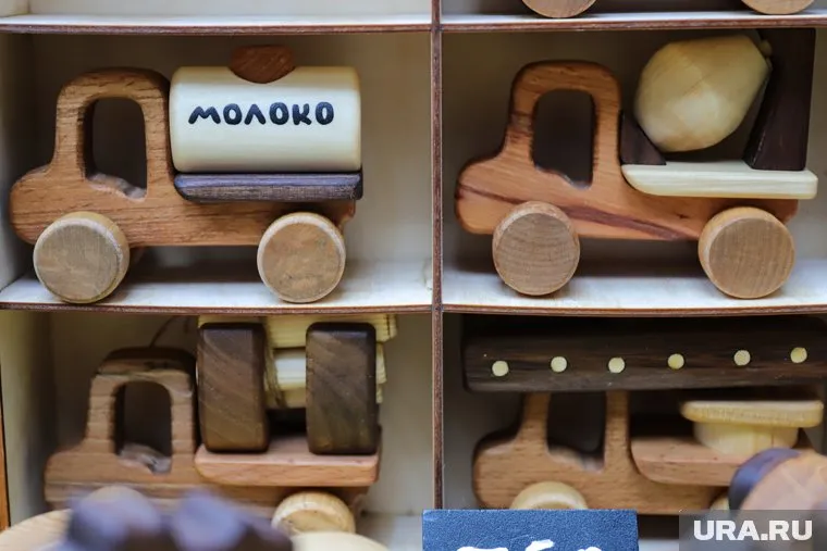 «Бежевые мамы» часто выбирают детям деревянные игрушки из-за неброского цвета