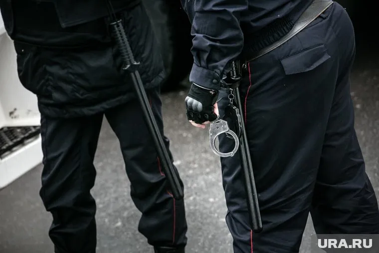 Житель Соликамска ударил полицейского и получил семь лет в колонии строгого режима