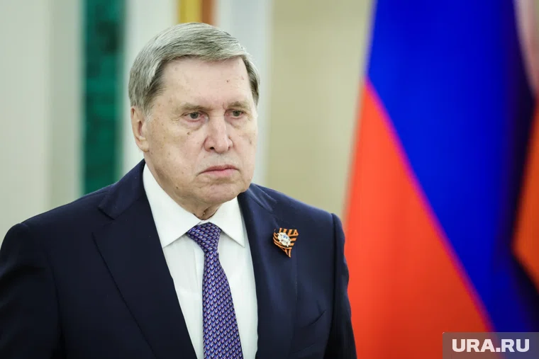 Ушаков заявил, что по прибытии в Бишкек Путина лично встретит президент Киргизии