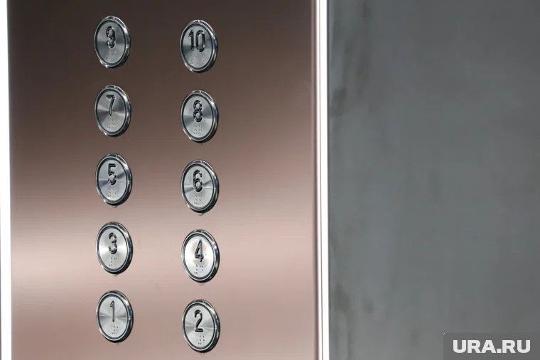 Иосиф Пригожин, Валерия, Клава Кока и Катя Iowa застряли в лифте