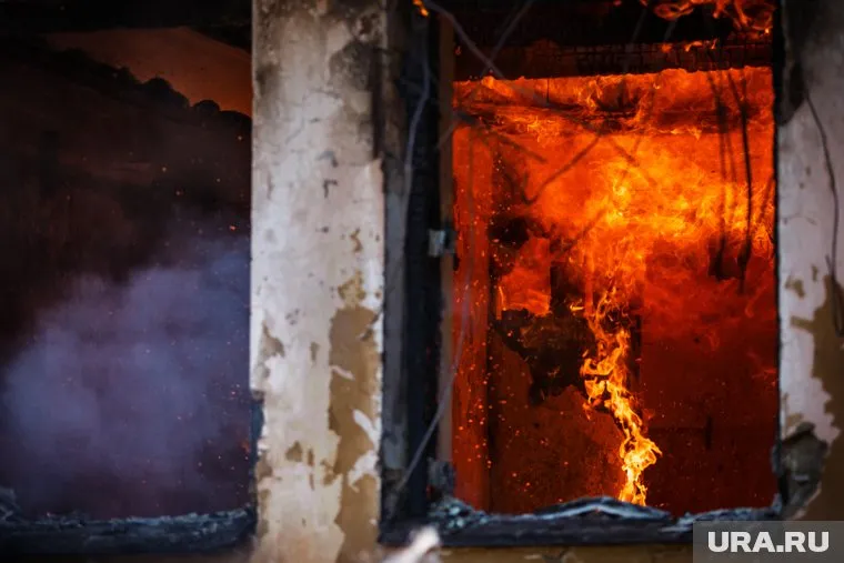 По предварительной версии, причиной трагедии стало короткое замыкание.