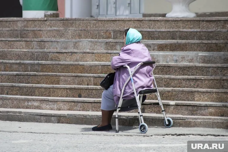 Инвалидам также положены дополнительные выплаты