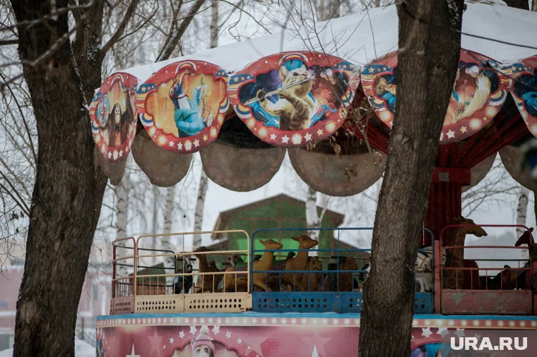 Аттракционы парка Маяковского не работают из-за мокрой погоды