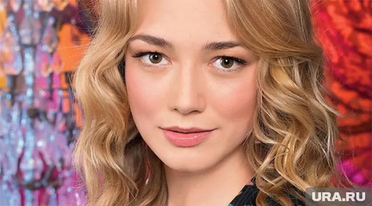 Оксана Акиньшина закончила школу с "помощью" Сергея Шнурова