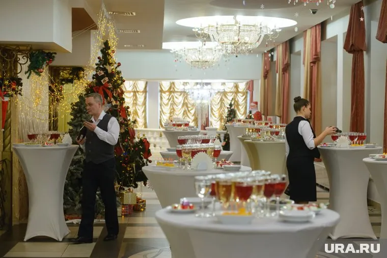 С 2022 года цены на новогодние корпоративы выросли в 1,8 раза
