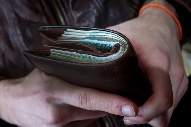 Клипарт по теме Деньги.Москва