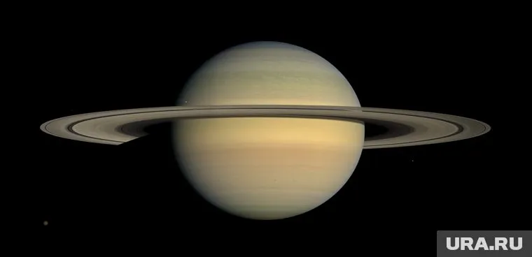 Раньше полагали, что данный факт говорит о жизни на спутнике