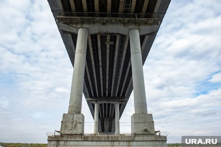 На место происшествия выезжали экстренные службы