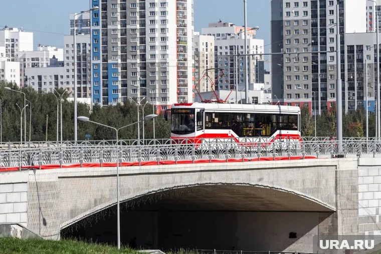 Сейчас в Академическом курсирует трамвай №1