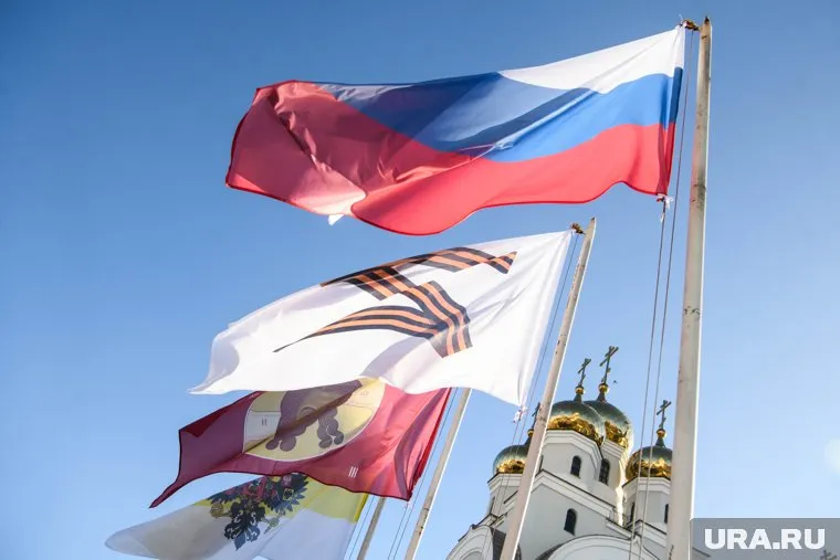 В РФ существует правильный порядок расположения флагов