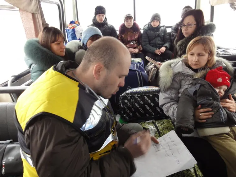 Волонтер Евгений Ганеев в Донбассе