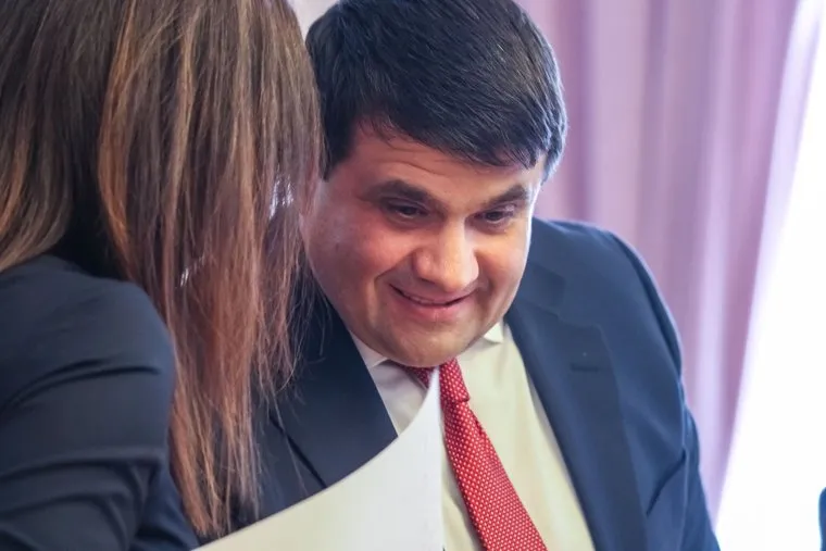 Пресс-конференция вице-спикера Тюменской областной думы от оппозиции Владимира Пискайкина. Тюмень