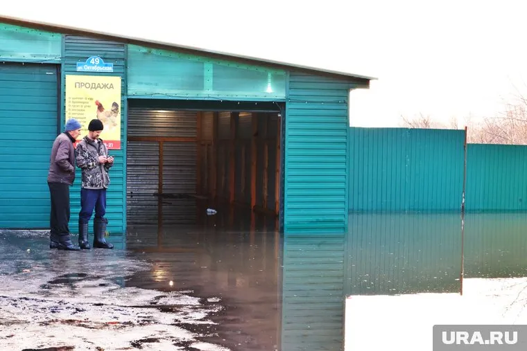 Жители Куртамыша не ждали воды в своих домах