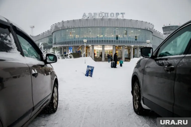 Силовикам поступило анонимное сообщение о минировании аэропорта