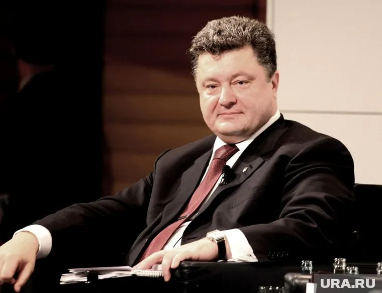 Порошенко поздравил журналистов с профессиональным праздником