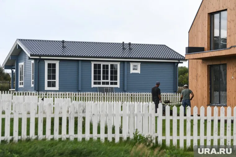 В Новом поселке в Курской области помимо домов построили социальные объекты