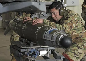 Гонка вооружений по-украински: кто больше всего поставляет оружия Киеву, на каком месте США