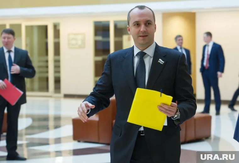 У Михаила Клименко есть необходимый опыт партийной работы