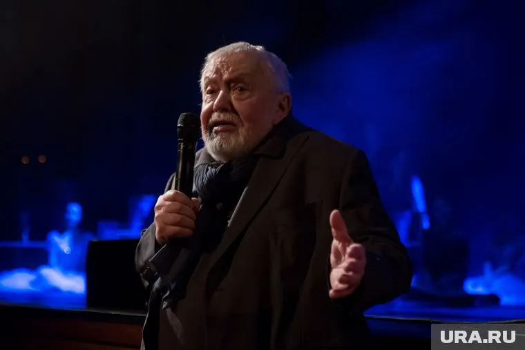 Главный руководитель проекта Сергей Соловьев потерял сына, но смог найти в себе силы и провести церемонию открытия