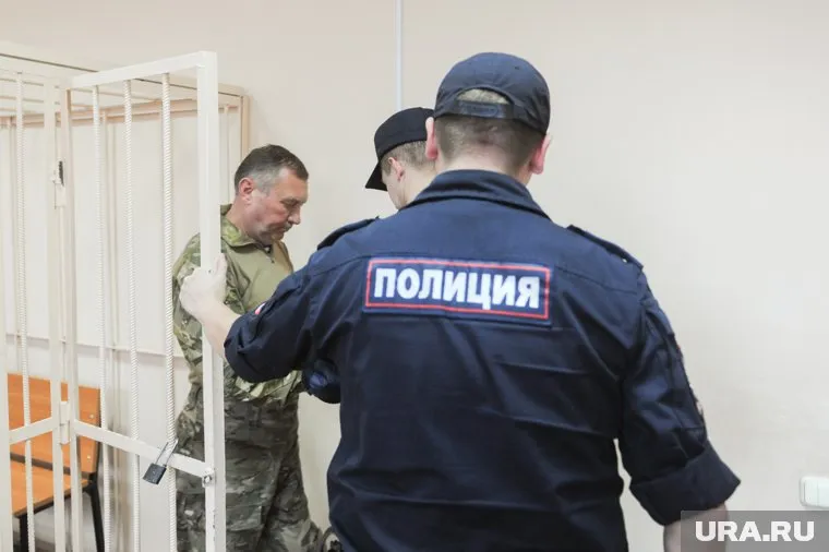 Накануне суд отправил Виталия Паутова в СИЗО на два месяца