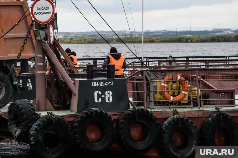 Ветераны и сотрудники речного флота отмечают профессиональный праздник