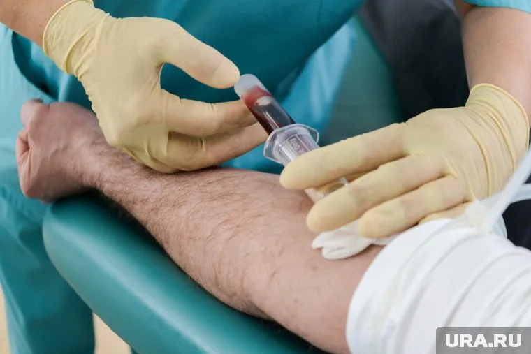 Примерно от двух до четырех процентов свердловчан имеют вирусный гепатит