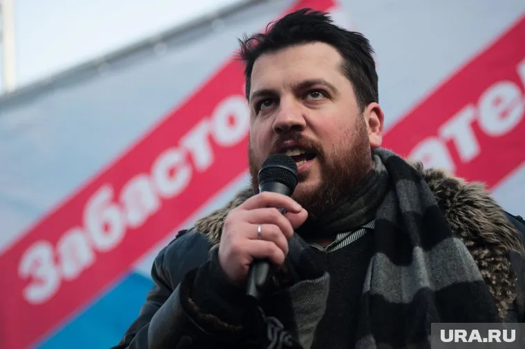 Леонида Волкова обвиняют в призыве несовершеннолетних к участию в несанкционированных акциях