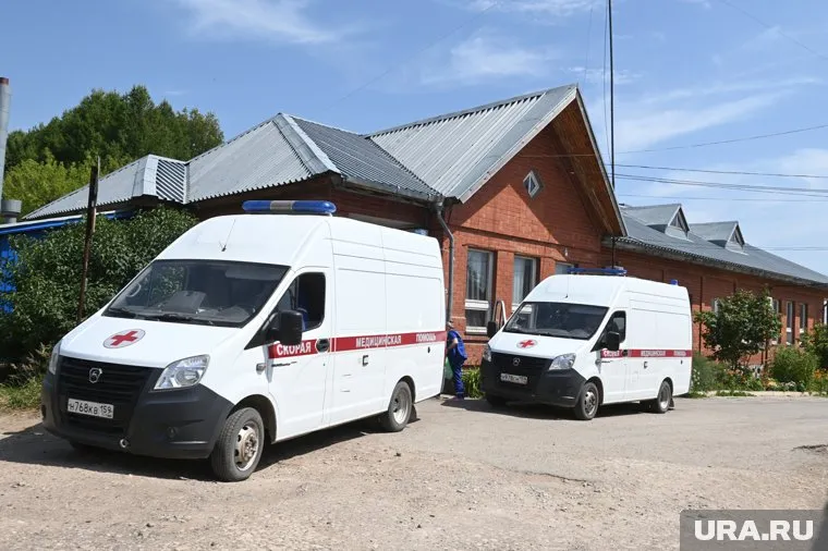 Детей увезли на каретах скорой помощи