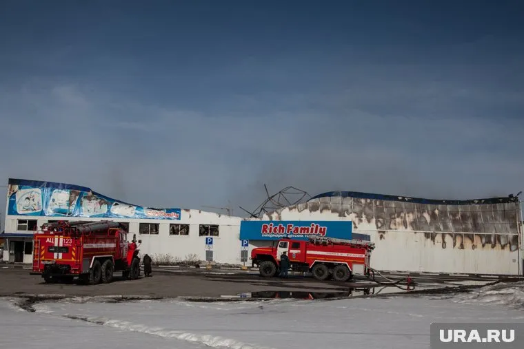 Прокуратура заставила компанию Алексея Киричука убрать участок под сгоревшим магазином игрушек