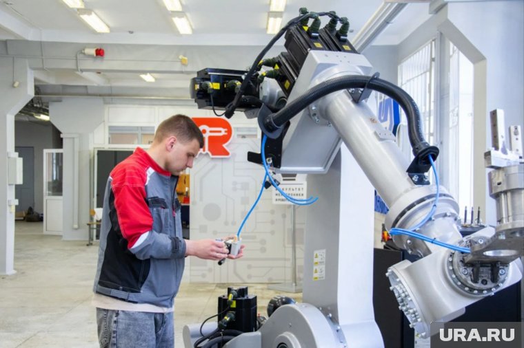 Челябинцам рассказали, как стать «повелителем роботов»