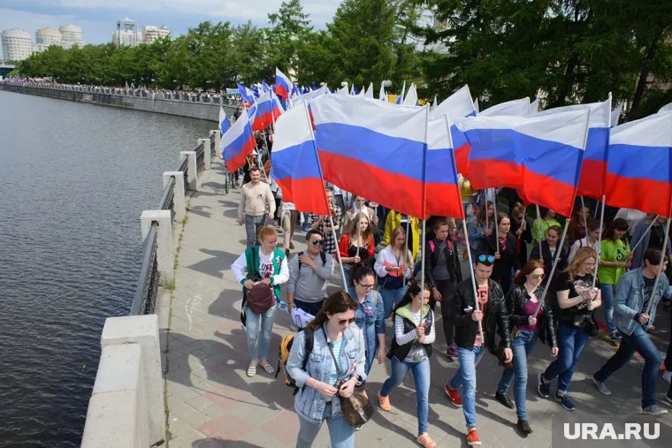 Ограничения носит временный характер и вводятся только на День России
