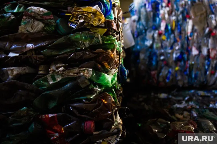 На заводе в куче мусора нашли труп