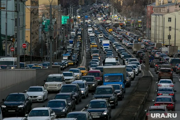Автомобили с правым рулем должны будут проходить специальное освидетельствование