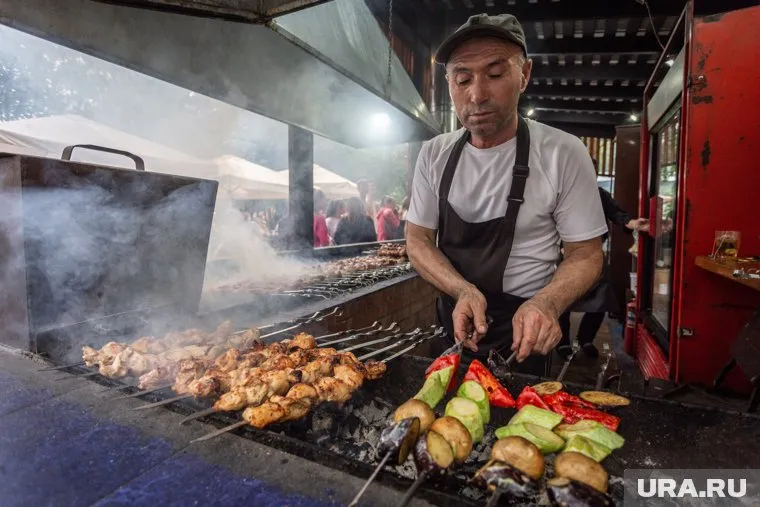 Кафе-шашлычная «Рефей» вмещает до 80 человек