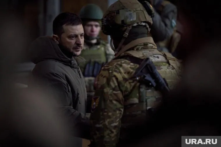 В Альпах украинские политики обсуждали свержение Зеленского, заявили в СВР