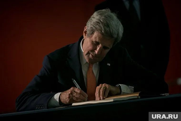 Джон Керри призвал Киев лишить неприкосновенности коррупционеров