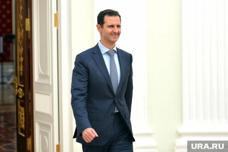 При этом опрошенные соседи заявили, что ни Асад, ни его сын никогда не ездили на люксовых машинах