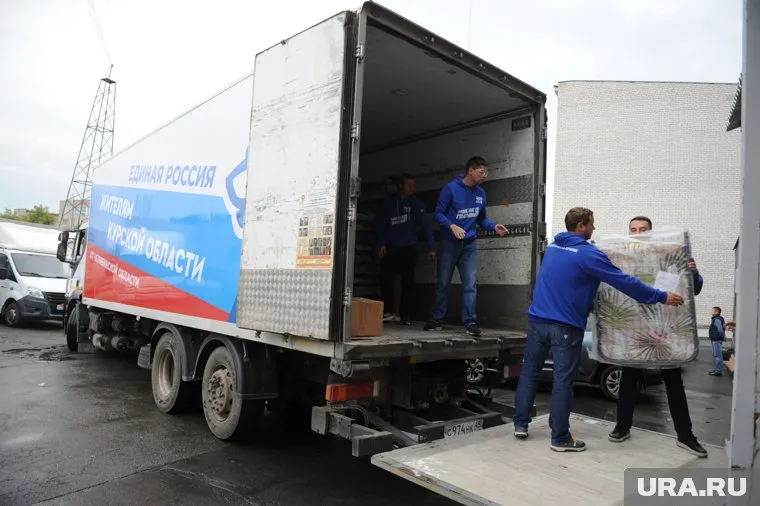 Машина с грузом направляется в Курскую область 