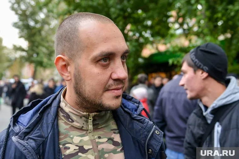 По словам мужчины, он с 2014 года думал отправиться на защиту Донбасса