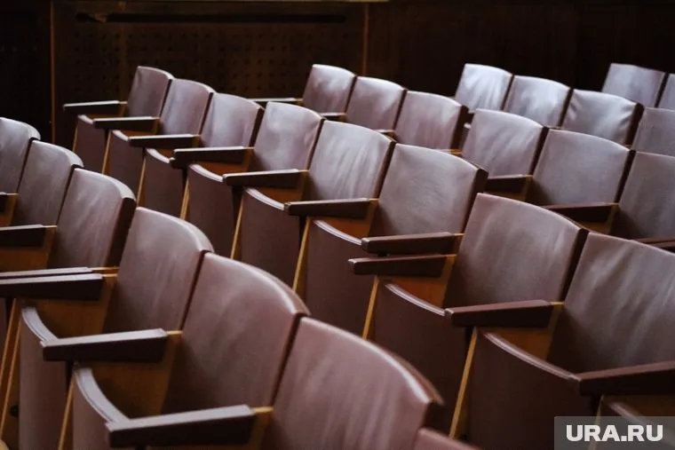 Труппа ТБДТ записала открытое обращение из-за проблем в драматическом театре