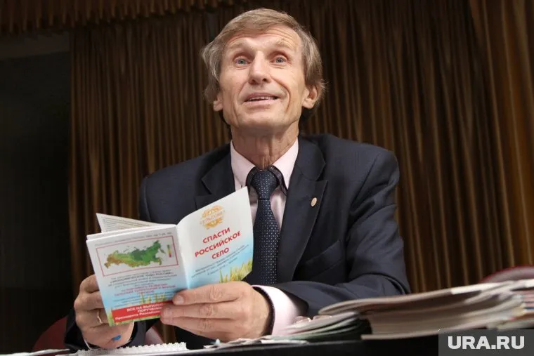 Василий Мельниченко говорил о сельском самоуправлении