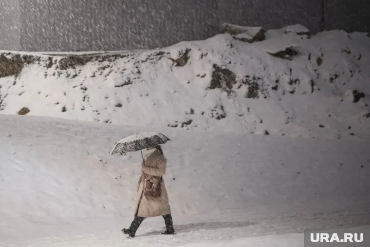 Последствия непогоды уже ощутили и близлежащие регионы