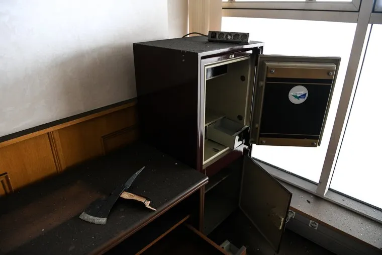 Резиденция президента Казахстана в Алма-Ате после штурма. Алма-Ата, Казахстан