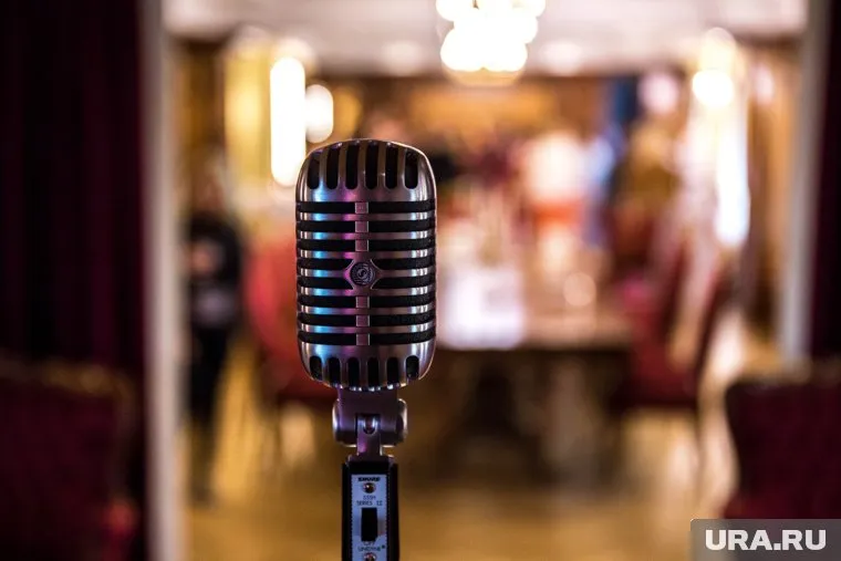 Шансонье из Кургана Жека поделился видеозаписью со своей матерью