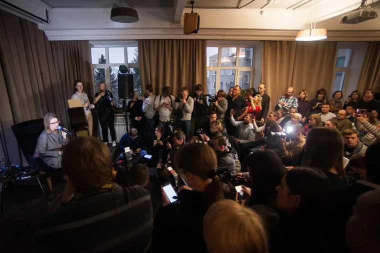 Встреча с кандидатом в Президенты Ксенией Собчак в коворкинге "СОЛЬ". Екатеринбург, толпа, люди, собчак ксения, коворкинг соль