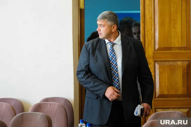 Дмитрий Петров покинул муниципальную службу