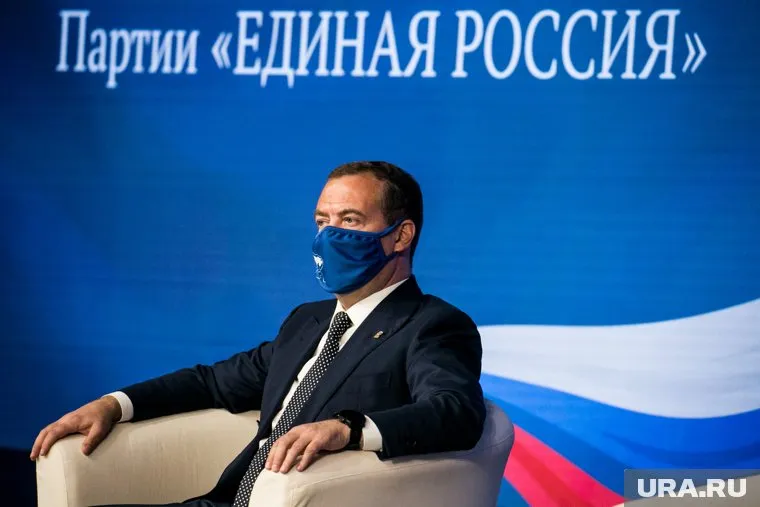 РПЦ отметила заслуги Медведева в восстановлении древнего монастыря