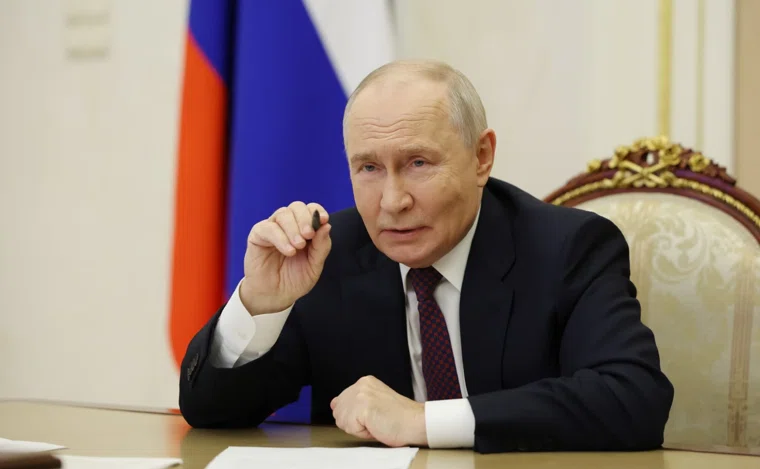 Путин поздравил российских учителей с профессиональным праздником